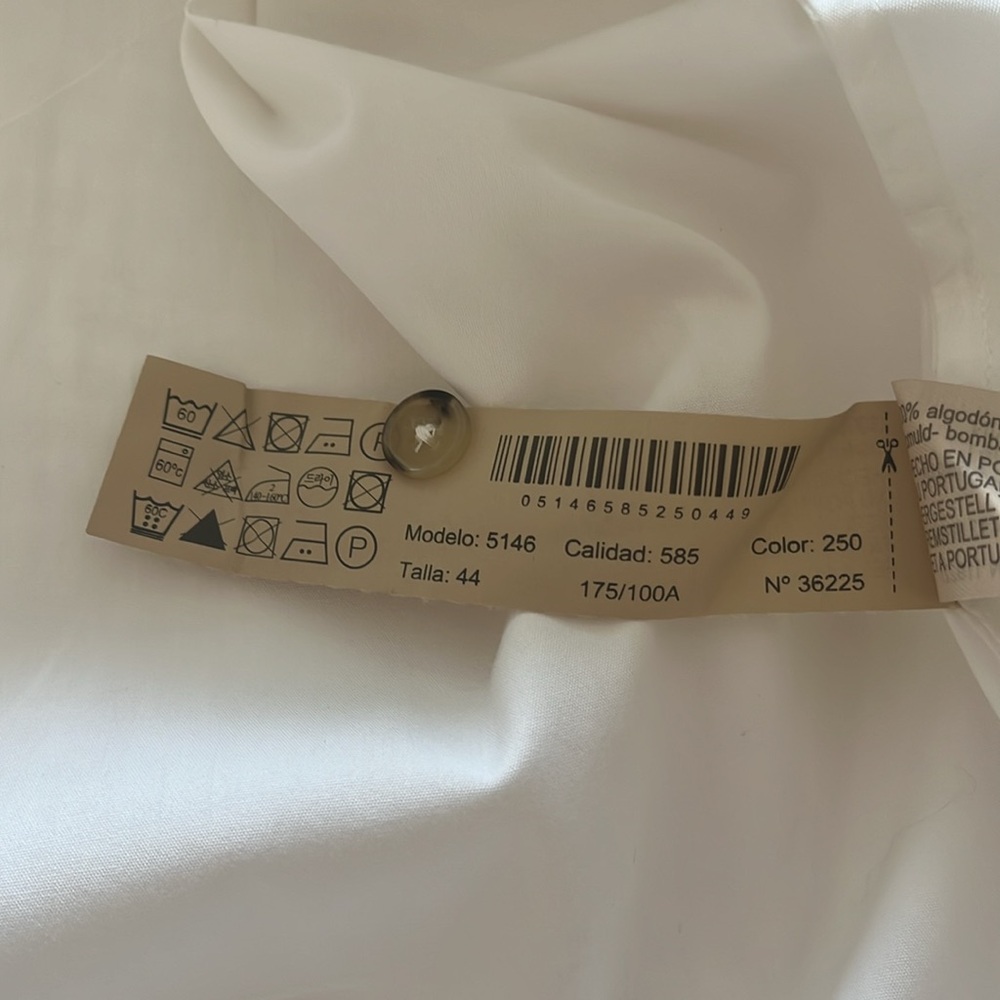 White cotton shirt - Picture 8 of 10